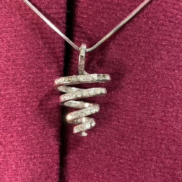 Silver Spiral stone Necklace - Picture 2 of 7